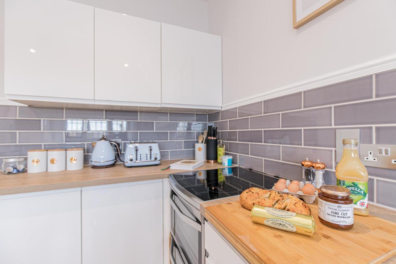 Oxfordshire Living - The Spencer Apartment - Woodstock Bagian luar foto