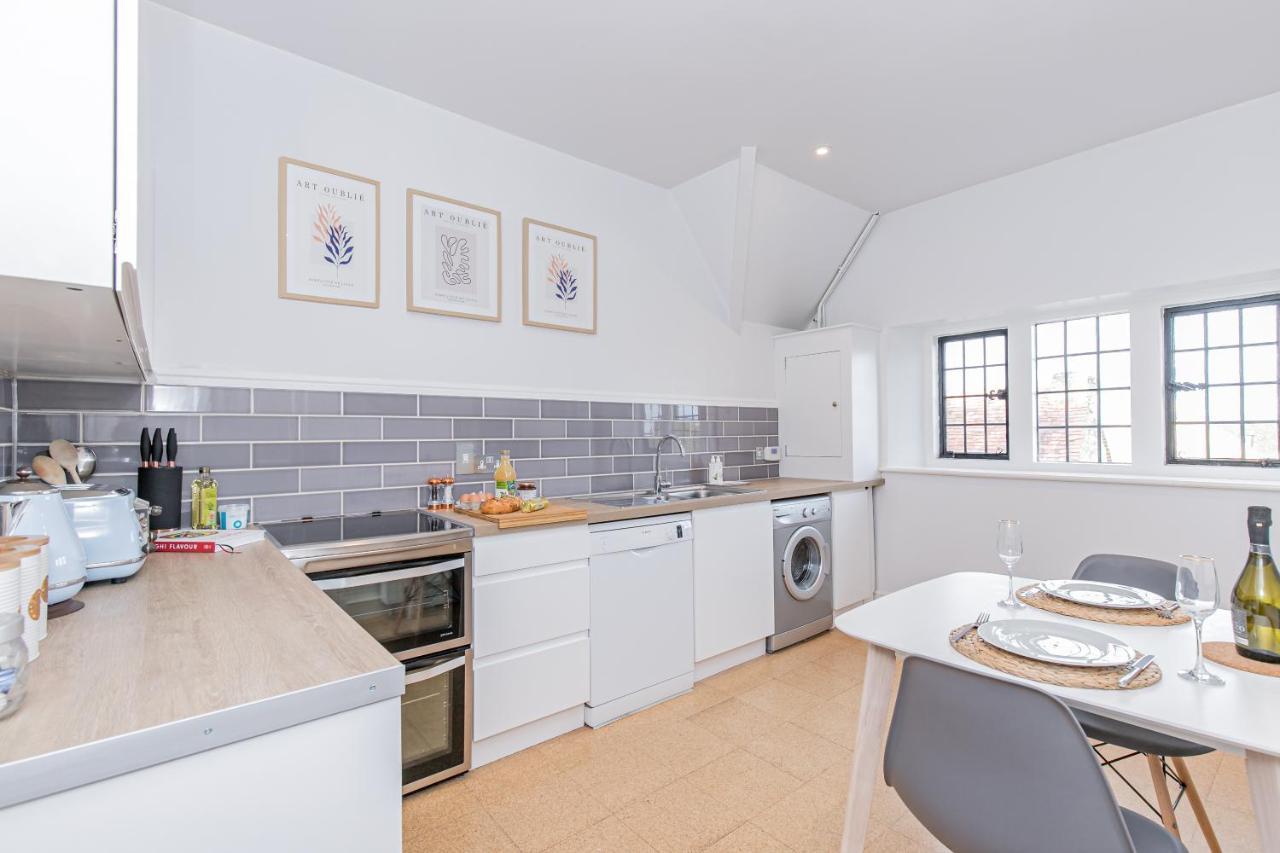 Oxfordshire Living - The Spencer Apartment - Woodstock Bagian luar foto