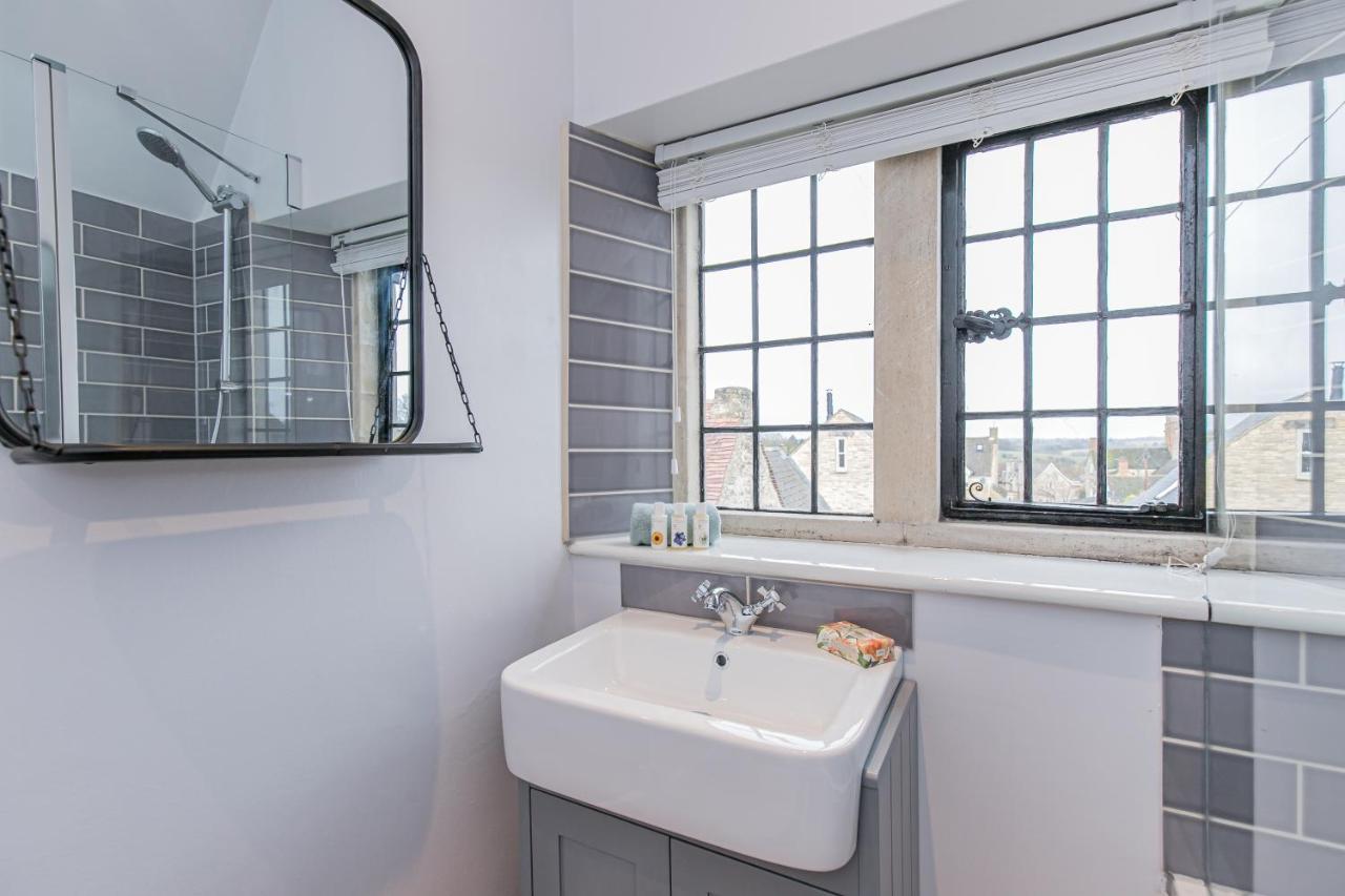Oxfordshire Living - The Spencer Apartment - Woodstock Bagian luar foto