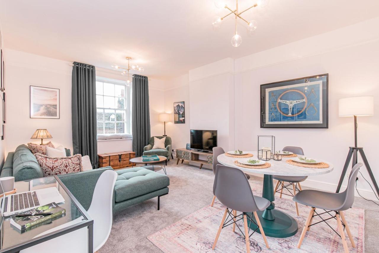 Oxfordshire Living - The Spencer Apartment - Woodstock Bagian luar foto